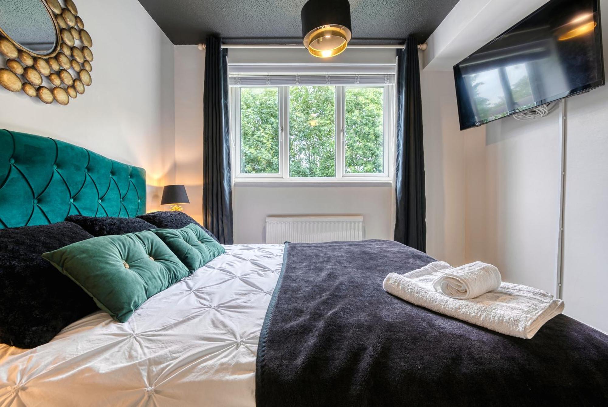Capri 13 Sa - 3 Bed House, Close To Loughborough University & M1 Motorway, Free Wifi, Big Garden, Ample Parking- Ask For Contractor Rates! Экстерьер фото
